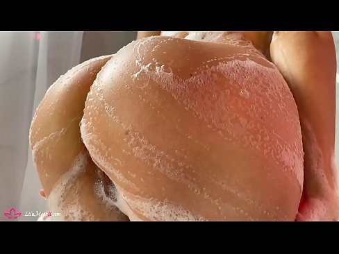 ❤️ Brunette masturbéiert Pussy mat Vibrator fir en intensiven Orgasmus an der Dusch Porno op lb.masseffect1.ru